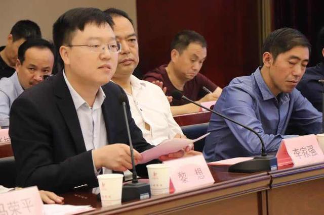 汇聚全社会力量决战脱贫攻坚